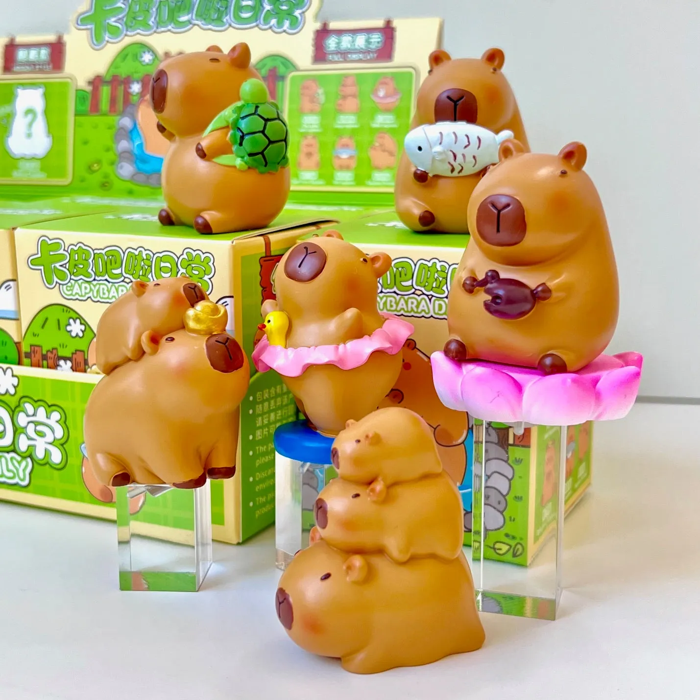 71030 CAPYBARA LIFE FIGURINE BLIND BOX-6