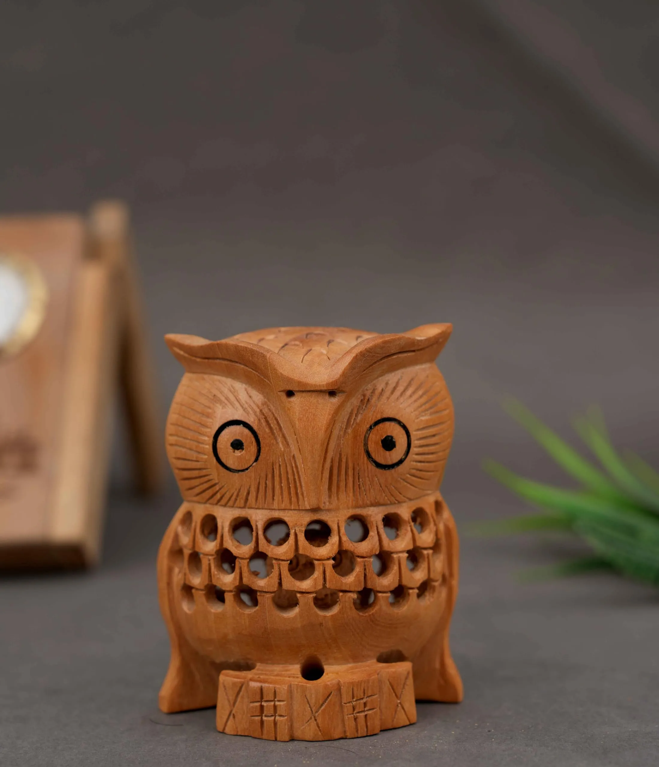 Great Decor Wooden Carving Undercut Jali Work Owl Statue Beautiful Animal Figurines Decorative Showpiece Gifts for Home Decoration Handicraft Wooden Handmade Owl (Brown)