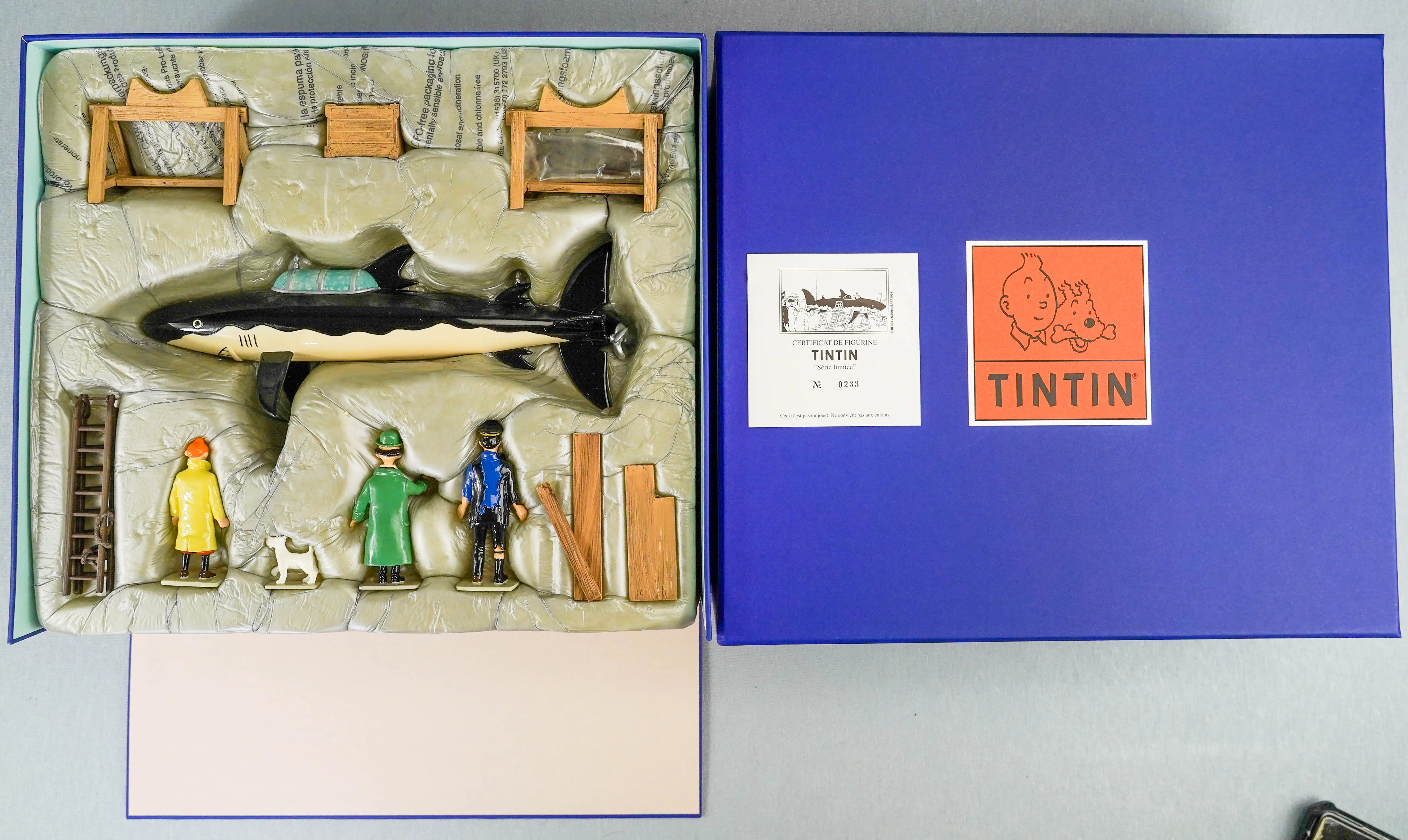 Pixi Statuette Tintin 46901 "Shark Submarine: Scene Prestige" 1997 Metal Figurines RARE